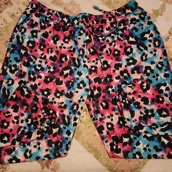L&B Multicolor Patterned Joggers - Picture 2 of 3
